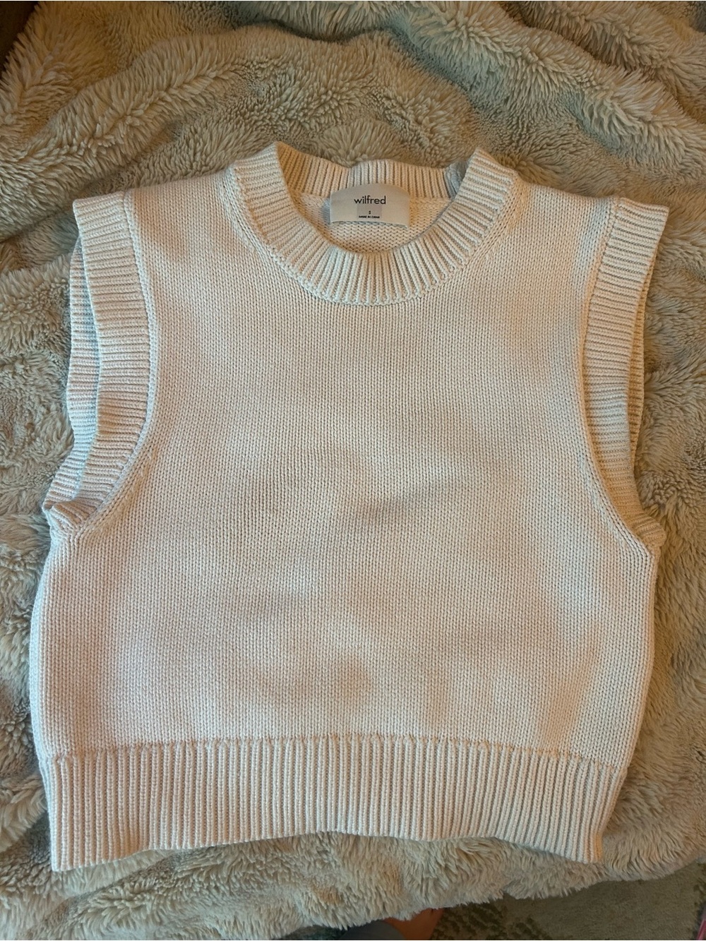 Wilfred Cream Ribbed-Knit Sleeveless Crew Sweater Vest